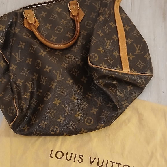 Louis Vuitton Speedy Bandoulière 35 - Bags